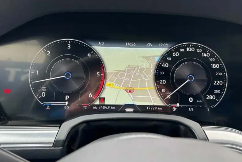 Volkswagen Touareg din 2023 cu 17.729 km - oferta VOL140377 - foto 9