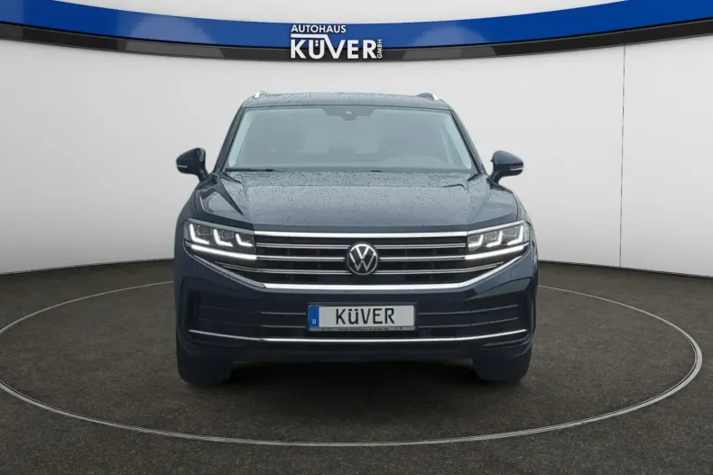 Volkswagen Touareg din 2024 cu 47.700 km - oferta VOL140379 - foto 2