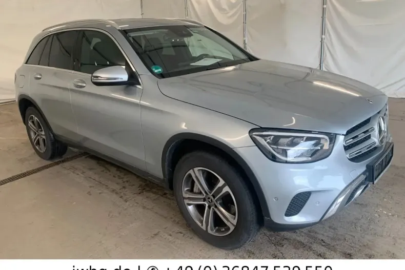 Mercedes-Benz GLC 300 din 2022 cu 61.303 km - oferta MER140382 - foto 2