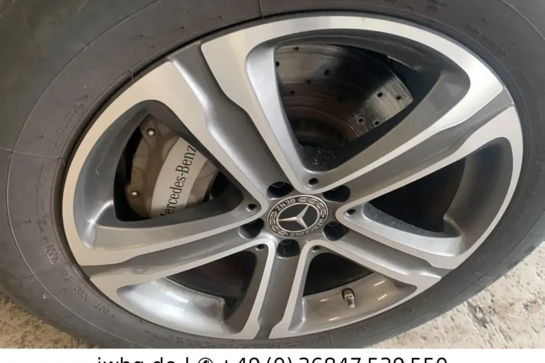 Mercedes-Benz GLC 300 din 2022 cu 61.303 km - oferta MER140382 - foto 3