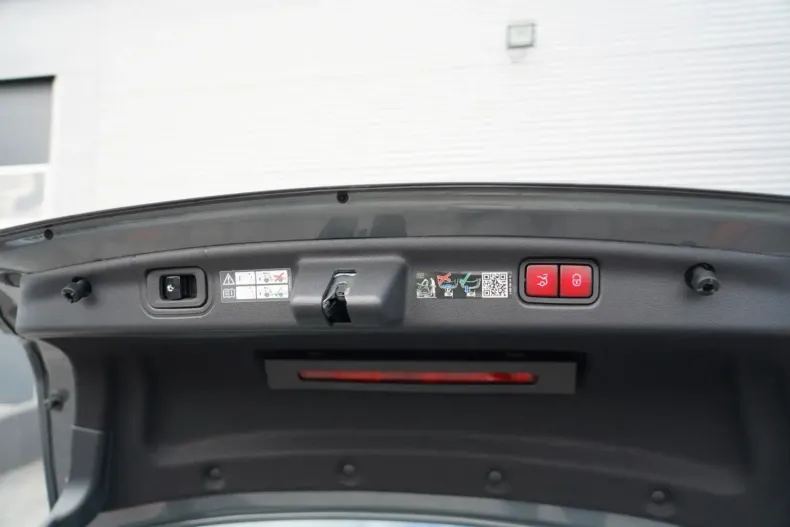 Mercedes-Benz C 220 din 2024 cu 15.000 km - oferta MER140385 - foto 8