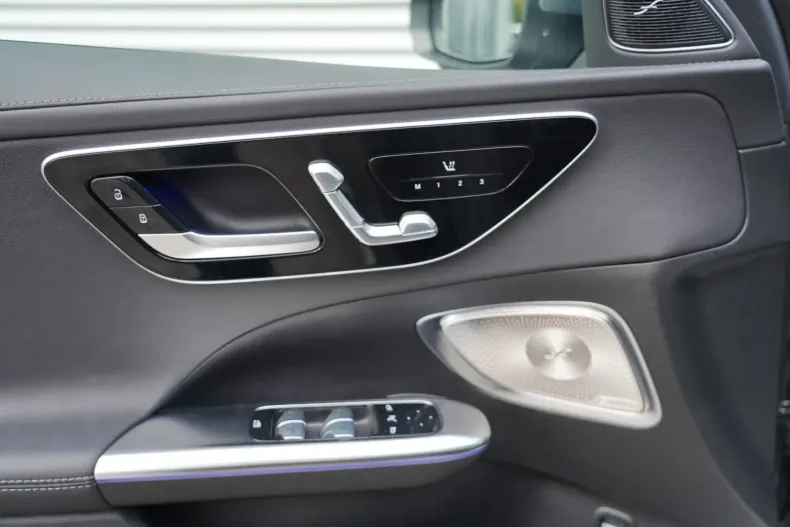 Mercedes-Benz C 220 din 2024 cu 15.000 km - oferta MER140385 - foto 9