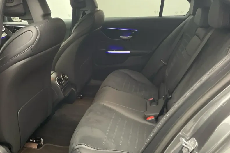 Mercedes-Benz C 300 din 2024 cu 10.500 km - oferta MER140389 - foto 11