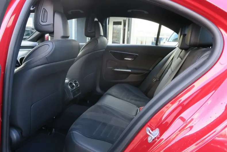 Mercedes-Benz C 200 din 2023 cu 10.352 km - oferta MER140391 - foto 7