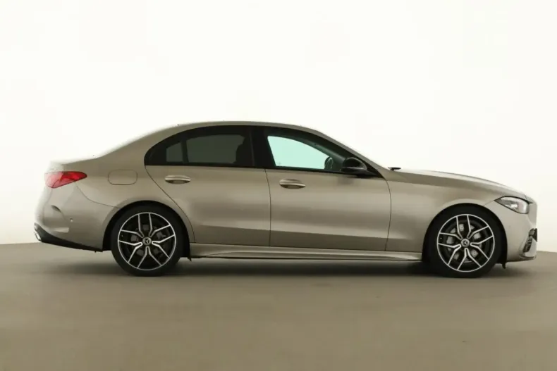 Mercedes-Benz C 300 din 2024 cu 5.936 km - oferta MER140395 - foto 9