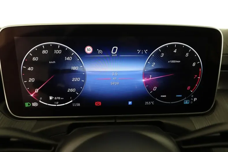 Mercedes-Benz C 300 din 2024 cu 5.936 km - oferta MER140395 - foto 11