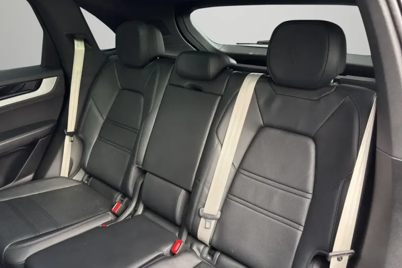 Porsche Cayenne din 2023 cu 68.100 km - oferta POR140397 - foto 12