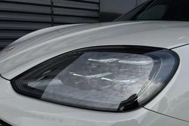 Porsche Cayenne din 2023 cu 68.100 km - oferta POR140397 - foto 25