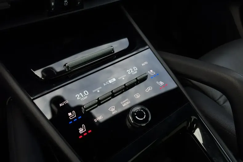 Porsche Cayenne din 2023 cu 68.100 km - oferta POR140397 - foto 30