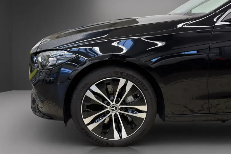 Mercedes-Benz C 300 din 2024 cu 24.361 km - oferta MER140399 - foto 4