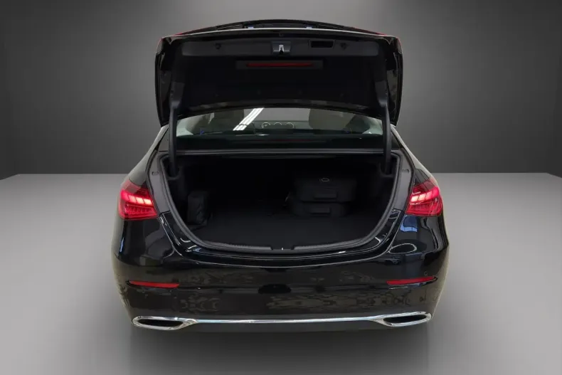 Mercedes-Benz C 300 din 2024 cu 24.361 km - oferta MER140399 - foto 12