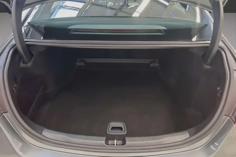 Mercedes-Benz C 220 din 2024 cu 5.400 km - oferta MER140401 - foto 11