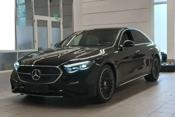 Mercedes-Benz E 200 din 2024 - oferta MER140411