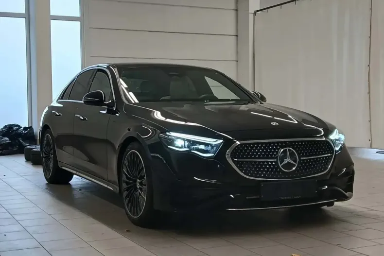 Mercedes-Benz E 200 din 2024 cu 19.200 km - oferta MER140411 - foto 4