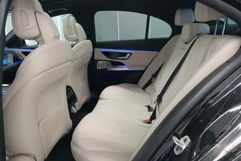 Mercedes-Benz E 200 din 2024 cu 19.200 km - oferta MER140411 - foto 17