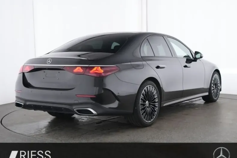 Mercedes-Benz E 200 din 2024 cu 40.572 km - oferta MER140416 - foto 2