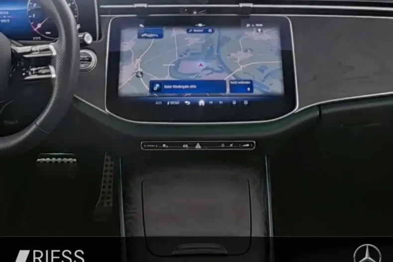 Mercedes-Benz E 200 din 2024 cu 40.572 km - oferta MER140416 - foto 9