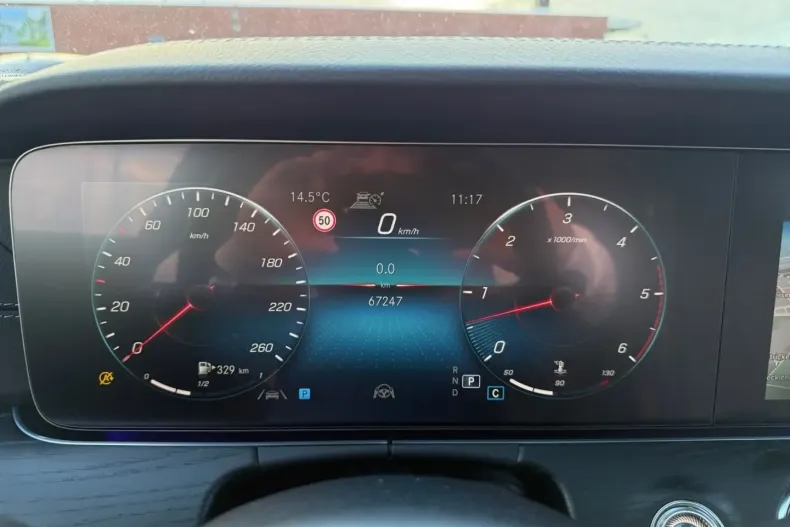 Mercedes-Benz E 400 din 2022 cu 66.500 km - oferta MER140420 - foto 15