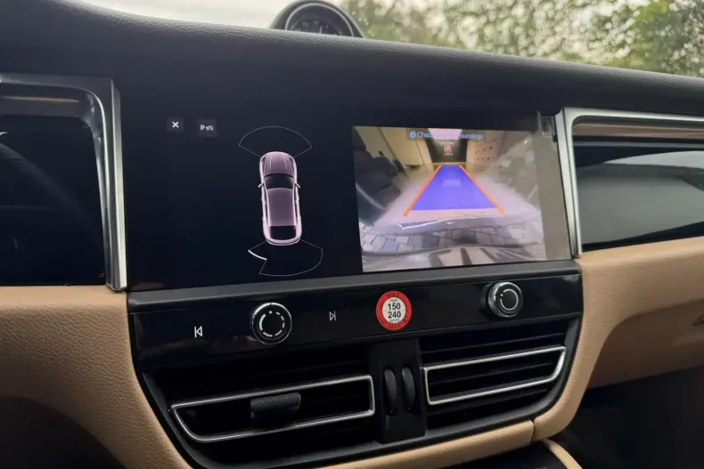 Porsche Macan din 2024 cu 7.850 km - oferta POR140430 - foto 12