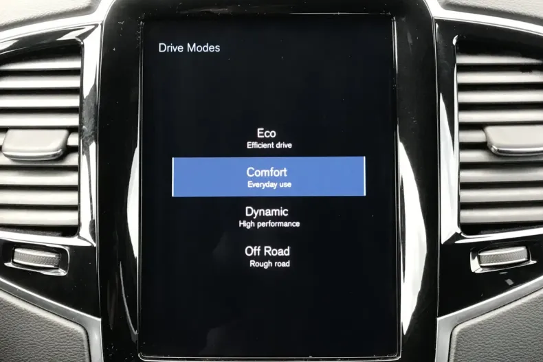 Volvo XC90 din 2021 cu 123.768 km - oferta VOL140446 - foto 27