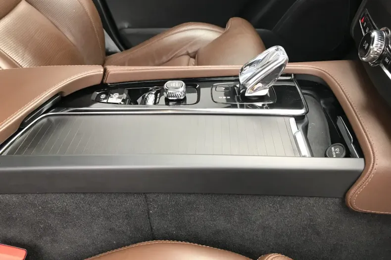 Volvo XC90 din 2021 cu 123.768 km - oferta VOL140446 - foto 32