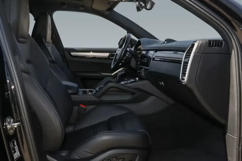 Porsche Cayenne din 2022 cu 103.713 km - oferta POR140449 - foto 7