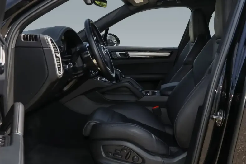 Porsche Cayenne din 2022 cu 103.713 km - oferta POR140449 - foto 25