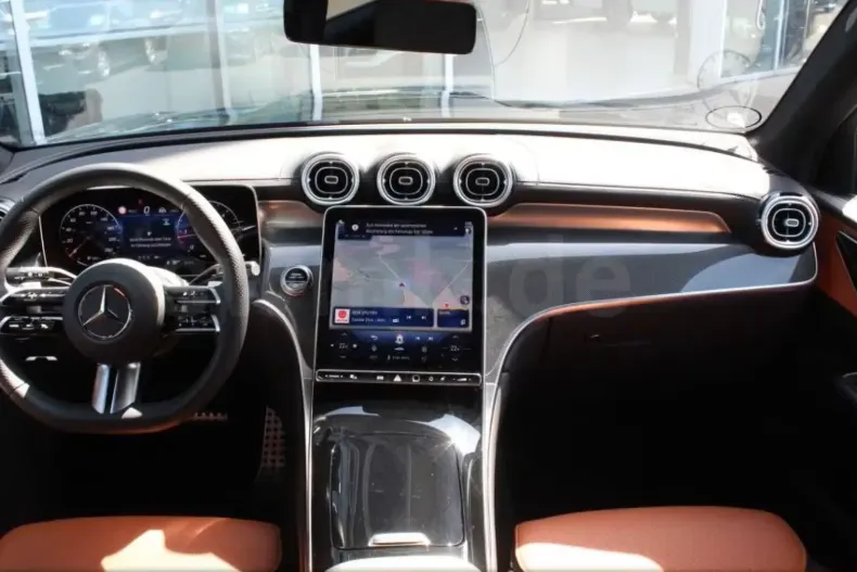 Mercedes-Benz GLC 300 din 2024 cu 17.000 km - oferta MER140451 - foto 5