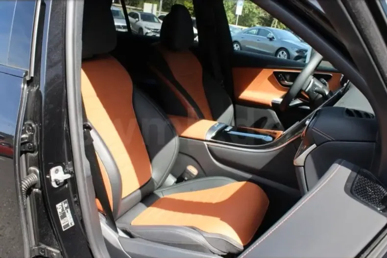 Mercedes-Benz GLC 300 din 2024 cu 17.000 km - oferta MER140451 - foto 9