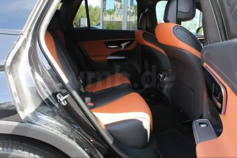 Mercedes-Benz GLC 300 din 2024 cu 17.000 km - oferta MER140451 - foto 10