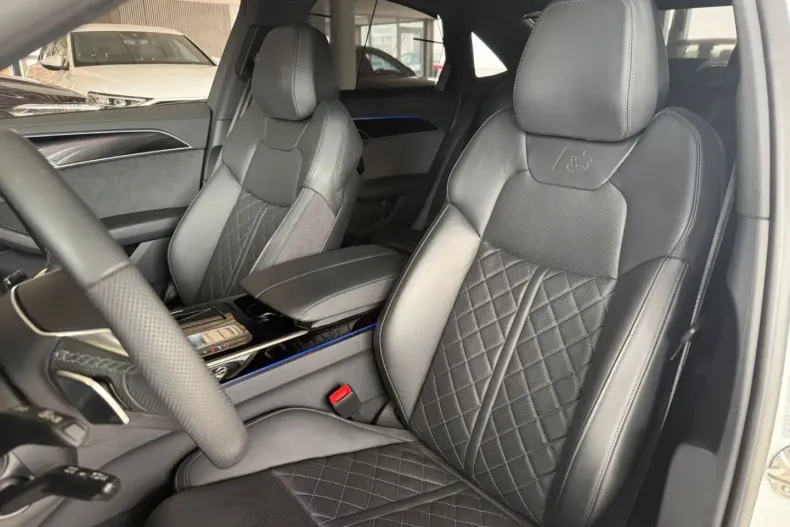 Audi A8 din 2023 cu 33.800 km - oferta AUD140465 - foto 6