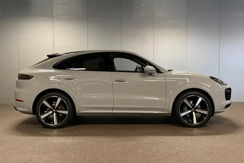 Porsche Cayenne din 2021 cu 123.201 km - oferta POR140470 - foto 3