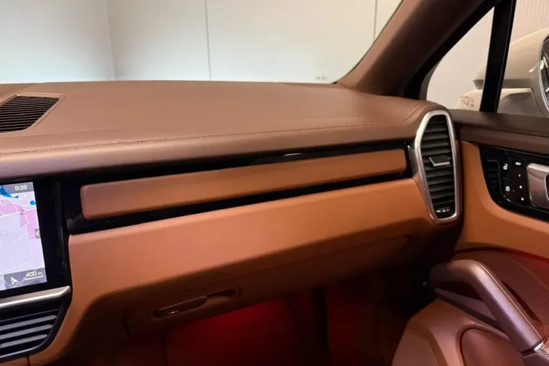 Porsche Cayenne din 2021 cu 123.201 km - oferta POR140470 - foto 24