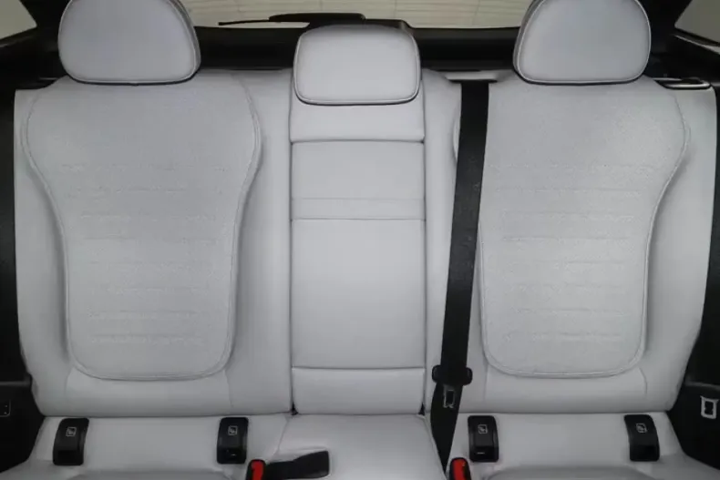 Mercedes-Benz GLC 300 din 2023 cu 9.250 km - oferta MER140479 - foto 3