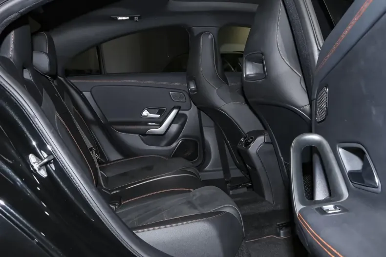 Mercedes-Benz CLA 200 din 2020 cu 81.191 km - oferta MER140491 - foto 7