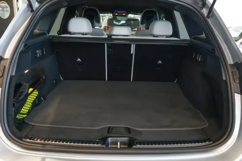 Mercedes-Benz GLC 200 din 2024 cu 3.336 km - oferta MER140500 - foto 3