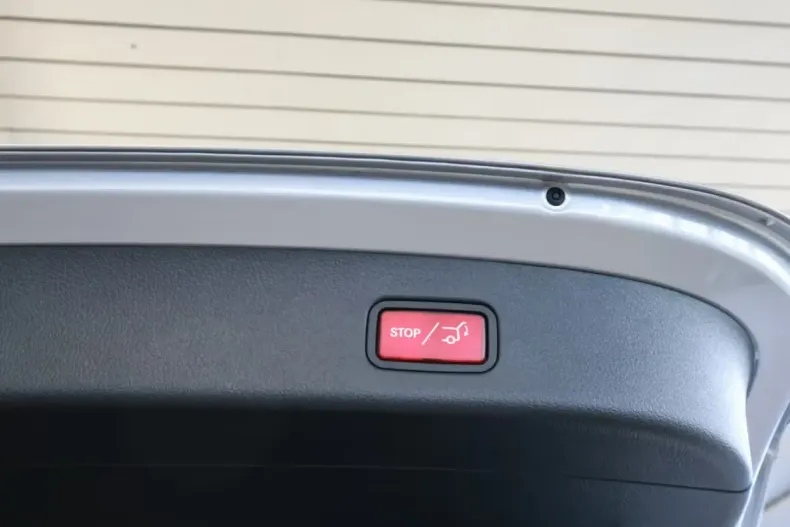 Mercedes-Benz GLC 200 din 2024 cu 3.336 km - oferta MER140500 - foto 4