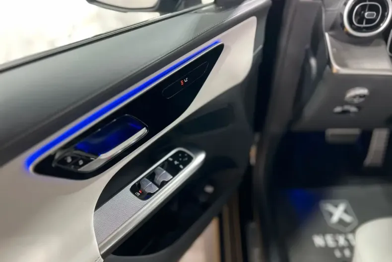 Mercedes-Benz GLC 200 din 2023 cu 46.990 km - oferta MER140508 - foto 6