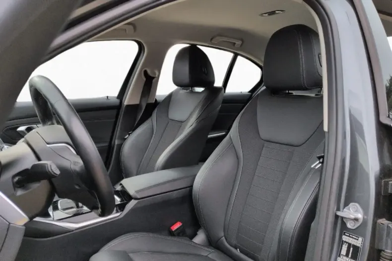 BMW 320 din 2022 cu 35.167 km - oferta BMW140514 - foto 2