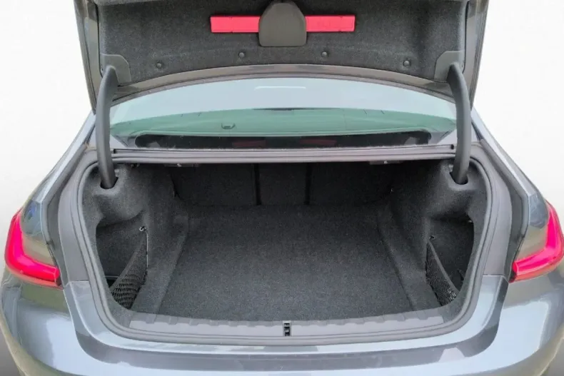 BMW 320 din 2022 cu 35.167 km - oferta BMW140514 - foto 8