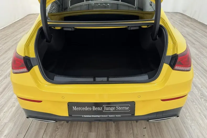 Mercedes-Benz CLA 200 din 2023 cu 4.200 km - oferta MER140519 - foto 7