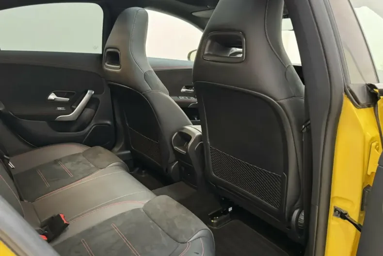 Mercedes-Benz CLA 200 din 2023 cu 4.200 km - oferta MER140519 - foto 15