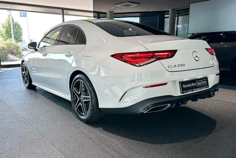 Mercedes-Benz CLA 200 din 2023 cu 4.100 km - oferta MER140520 - foto 5