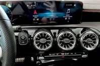 Mercedes-Benz CLA 200 din 2023 cu 4.100 km - oferta MER140520 - foto 12