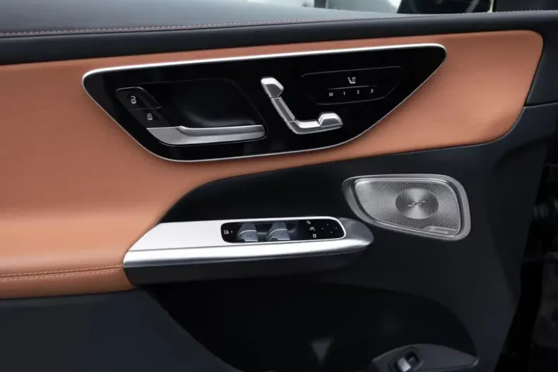 Mercedes-Benz GLC 200 din 2023 cu 20.900 km - oferta MER140521 - foto 15