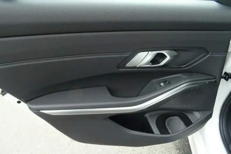 BMW 320 din 2021 cu 92.607 km - oferta BMW140523 - foto 21