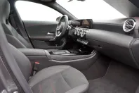 Mercedes-Benz CLA 180 din 2024 cu 4.581 km - oferta MER140527 - foto 5