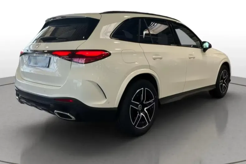 Mercedes-Benz GLC 200 din 2024 cu 10.413 km - oferta MER140529 - foto 2