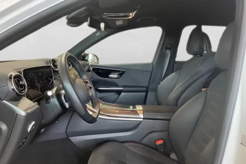 Mercedes-Benz GLC 200 din 2024 cu 10.413 km - oferta MER140529 - foto 10