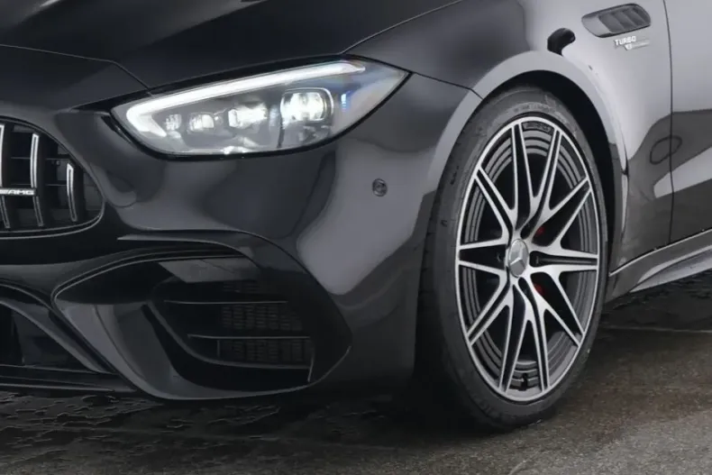 Mercedes-Benz C 63 AMG din 2024 cu 21.909 km - oferta MER140530 - foto 3